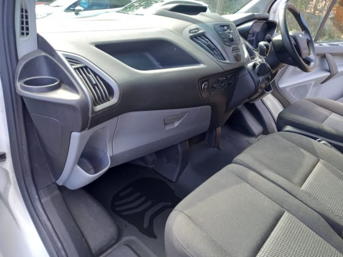2025 Ford Transit Custom