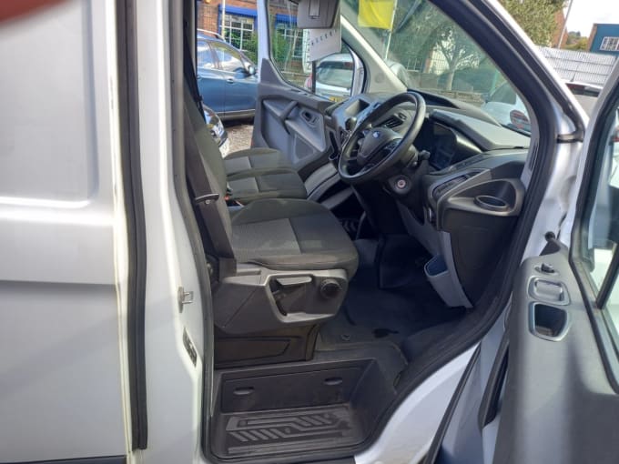 2025 Ford Transit Custom