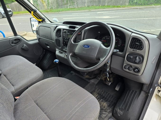 2005 Ford Transit