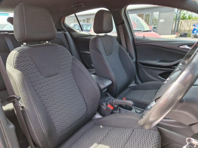 2025 Vauxhall Astra