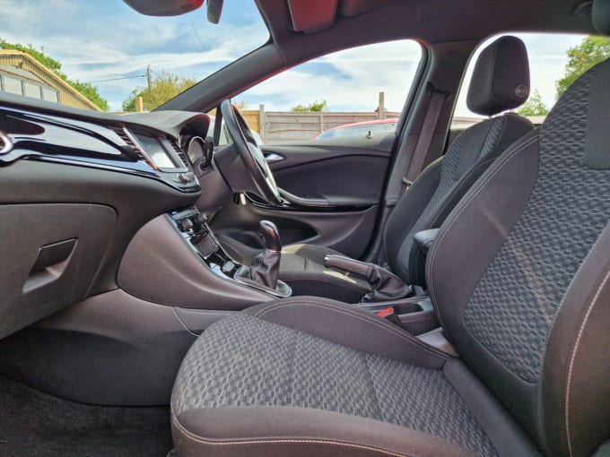 2025 Vauxhall Astra