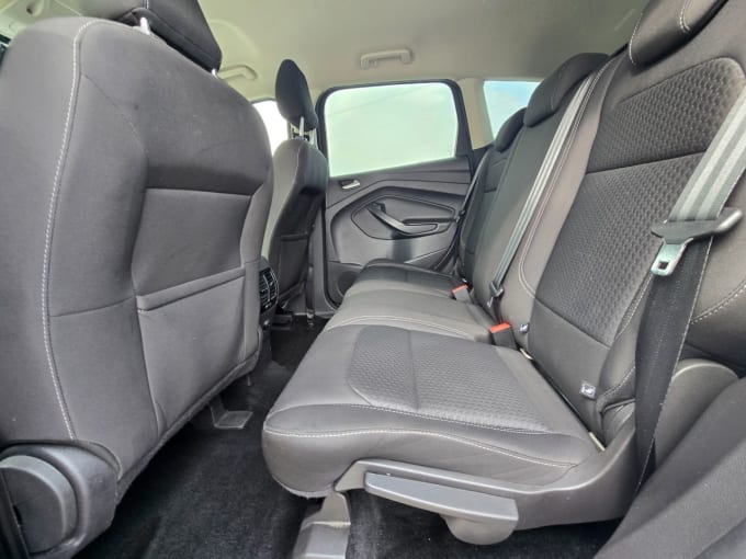 2025 Ford Kuga