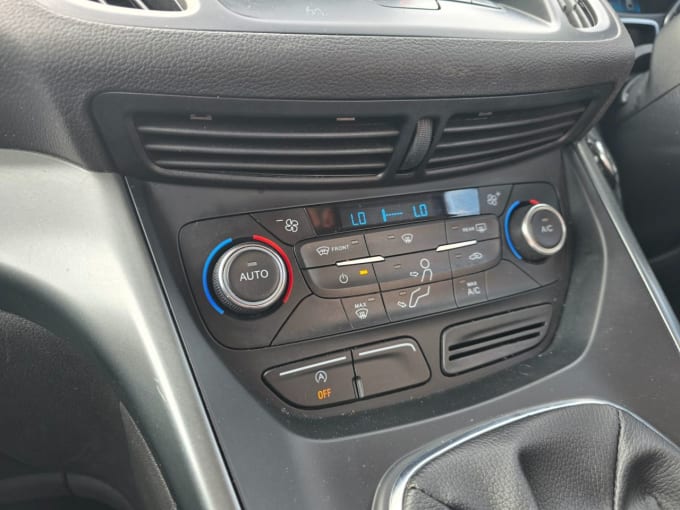 2025 Ford Kuga