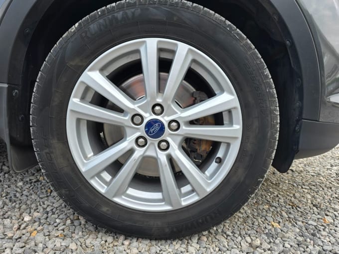 2025 Ford Kuga
