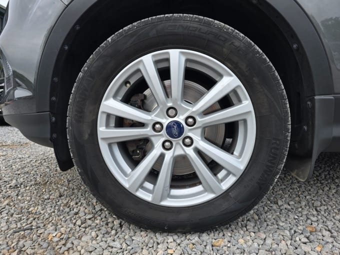 2025 Ford Kuga