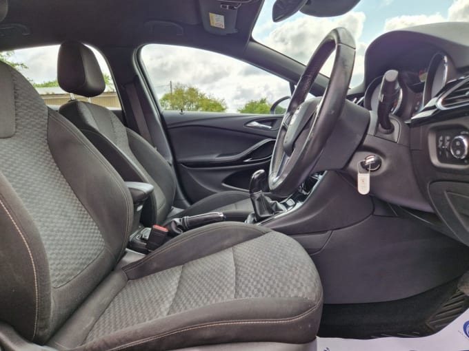 2025 Vauxhall Astra
