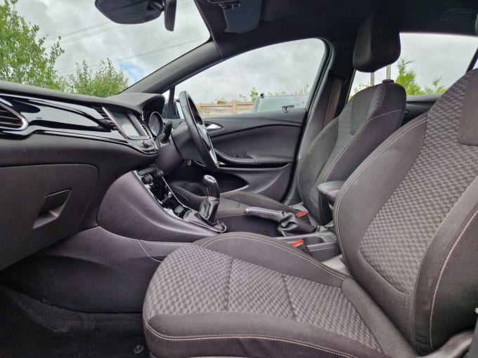 2025 Vauxhall Astra