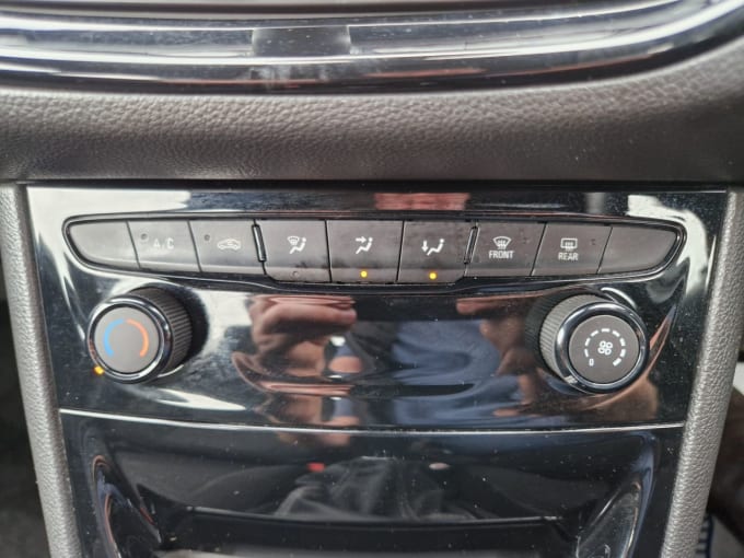 2025 Vauxhall Astra