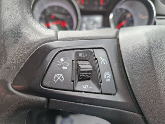 2025 Vauxhall Astra