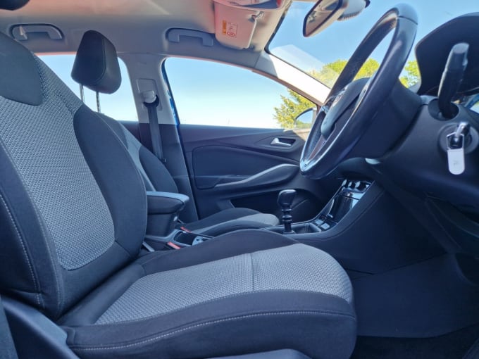 2025 Vauxhall Grandland X