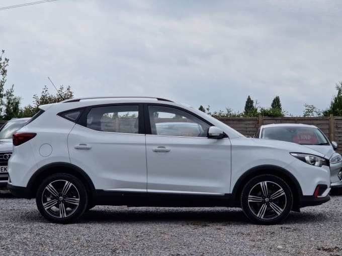 2025 Mg Mg Zs