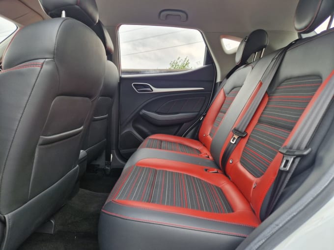 2025 Mg Mg Zs
