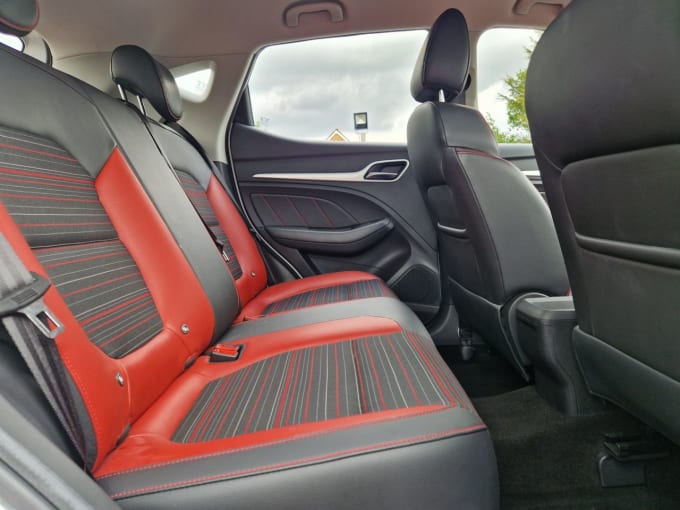 2025 Mg Mg Zs