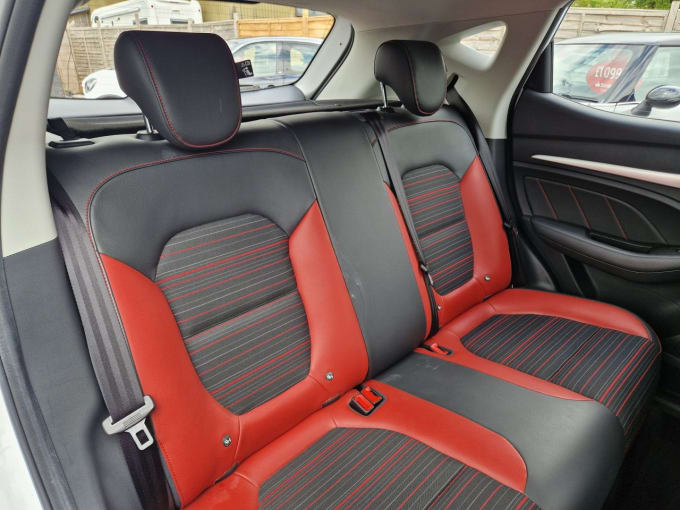 2025 Mg Mg Zs