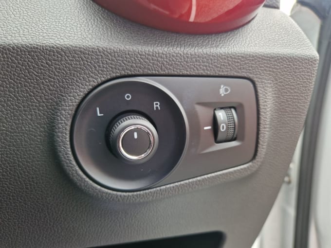 2025 Mg Mg Zs