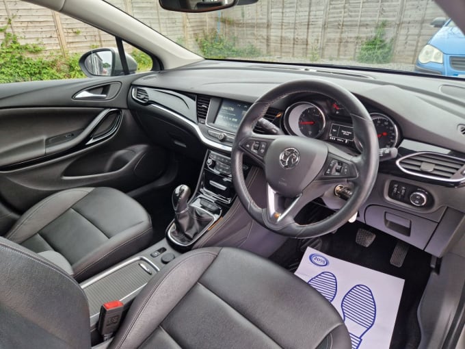2025 Vauxhall Astra