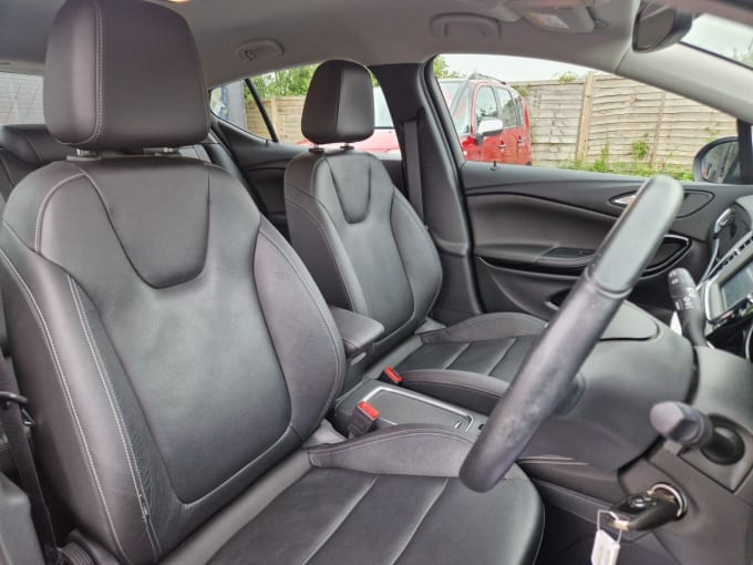 2025 Vauxhall Astra