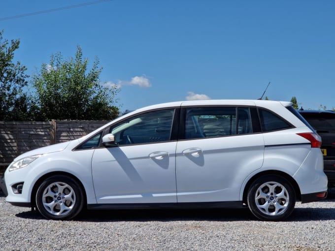 2025 Ford Grand C-max