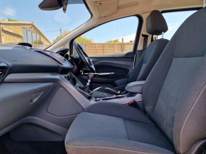 2025 Ford Grand C-max