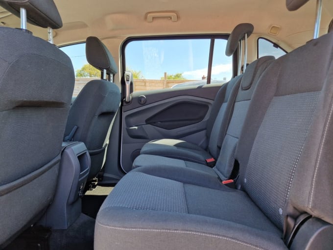 2025 Ford Grand C-max