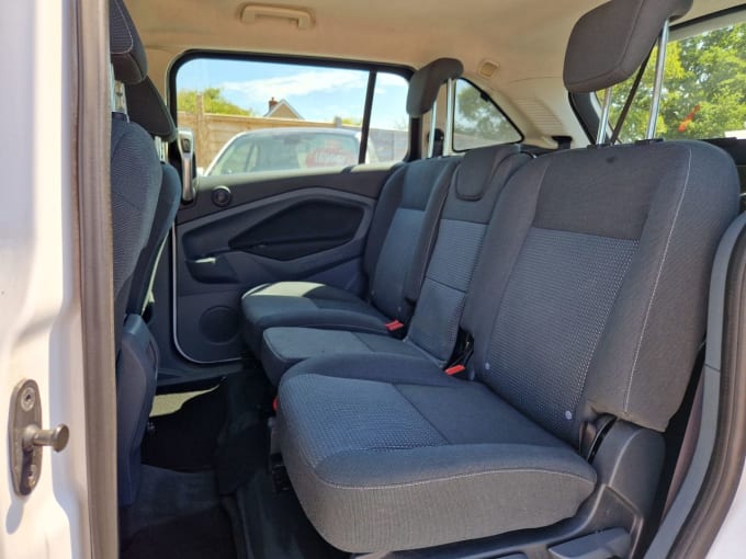 2025 Ford Grand C-max