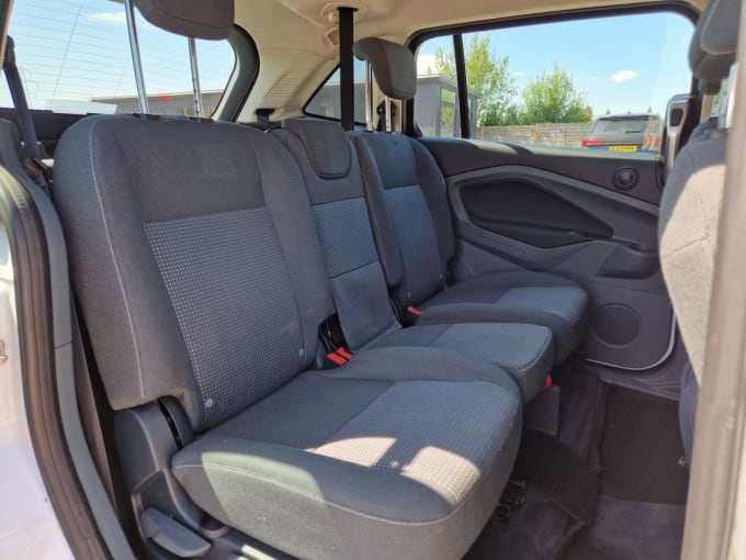 2025 Ford Grand C-max