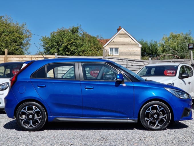 2025 Mg Mg3