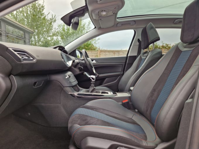 2025 Peugeot 308
