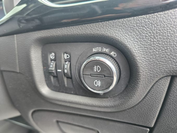 2025 Vauxhall Astra