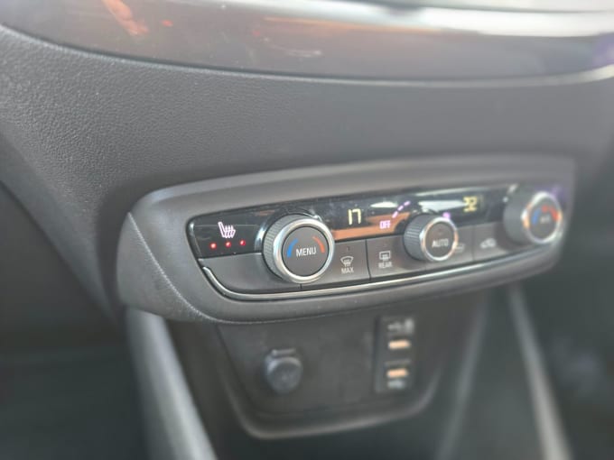 2025 Vauxhall Crossland X