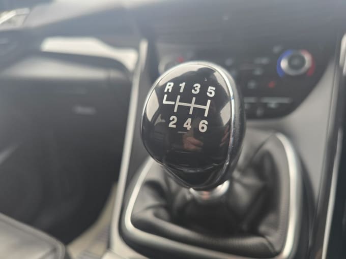 2025 Ford Kuga