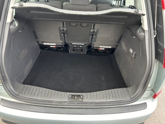 2025 Ford Focus C-max