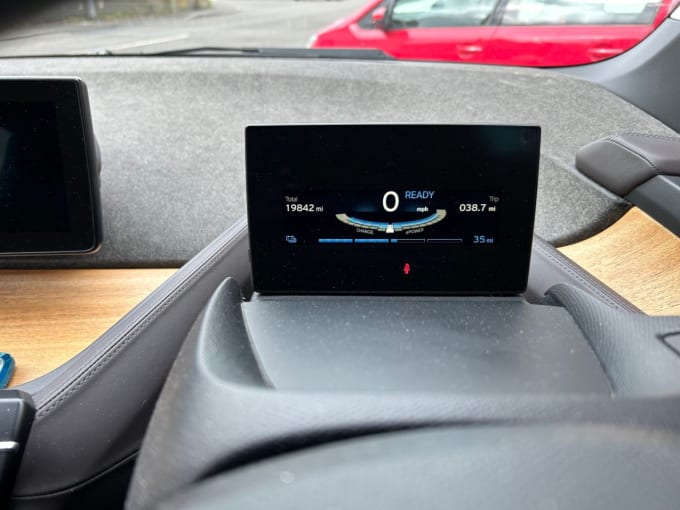 2025 BMW I3