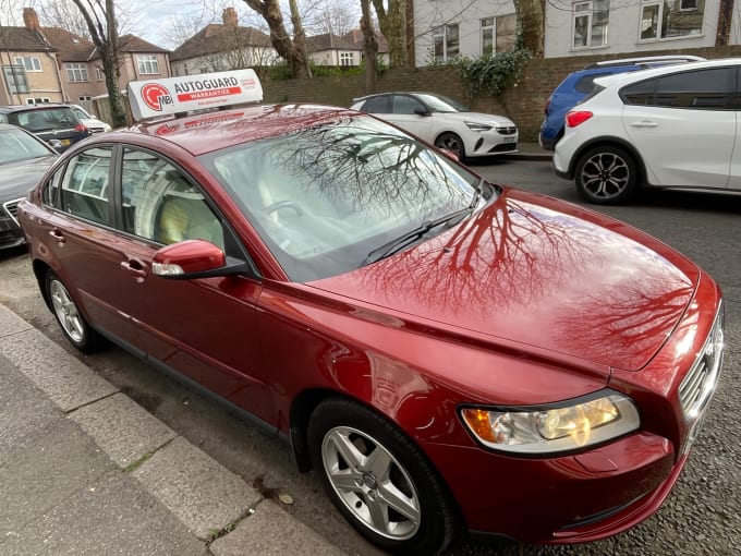2025 Volvo S40
