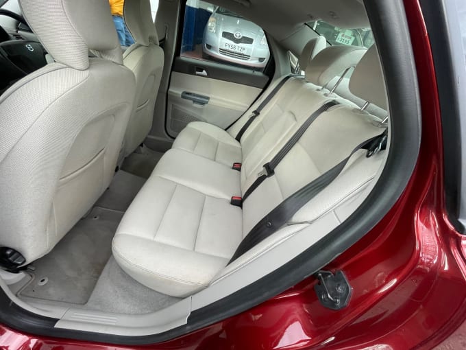 2025 Volvo S40