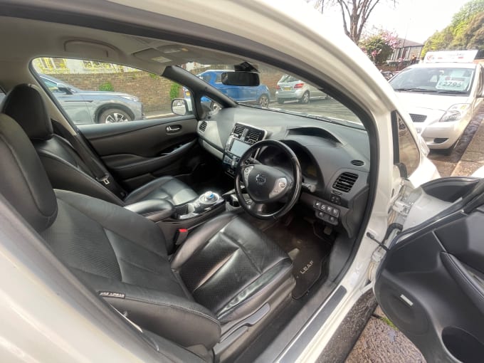 2025 Nissan Leaf