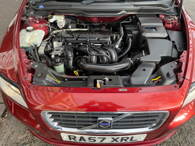 2025 Volvo S40