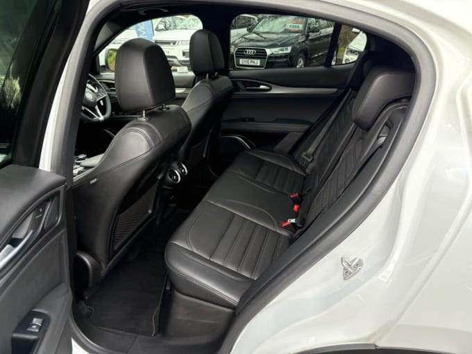 2025 Alfa Romeo Stelvio
