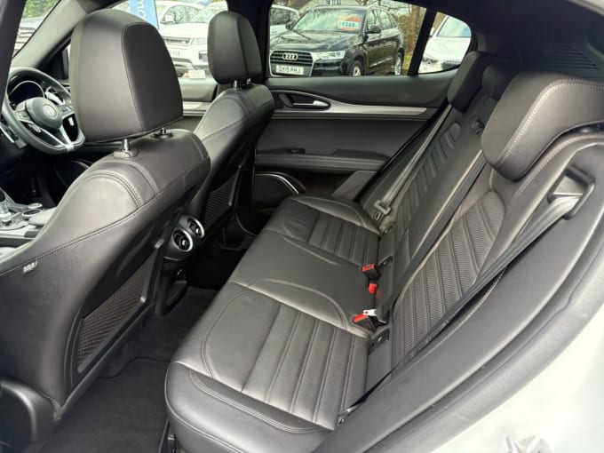 2025 Alfa Romeo Stelvio