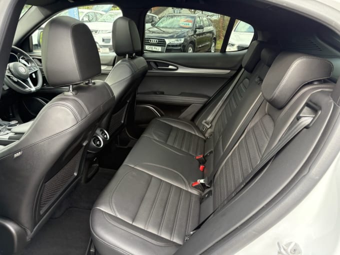 2025 Alfa Romeo Stelvio