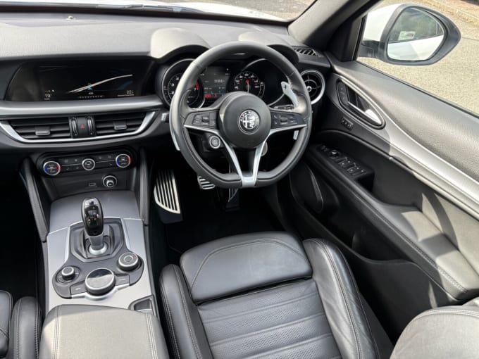 2025 Alfa Romeo Stelvio