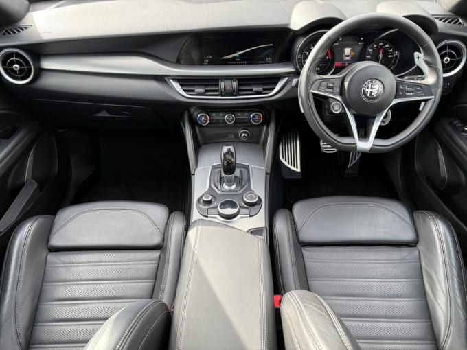 2025 Alfa Romeo Stelvio