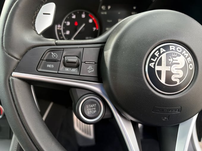 2025 Alfa Romeo Stelvio