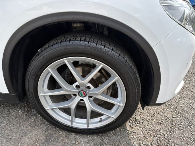 2025 Alfa Romeo Stelvio