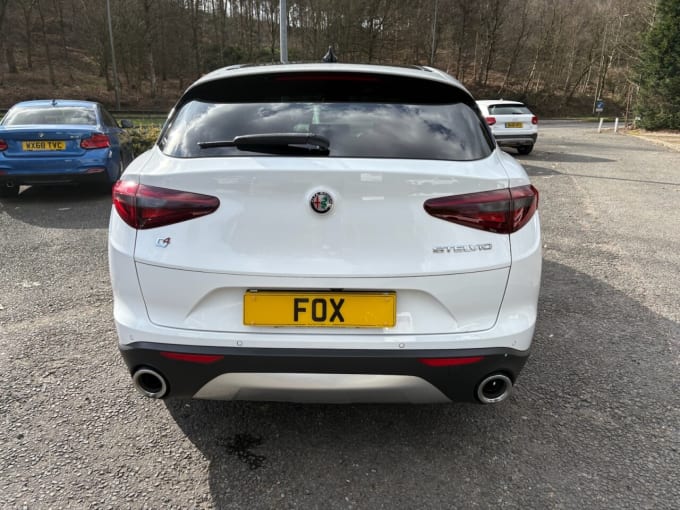 2025 Alfa Romeo Stelvio