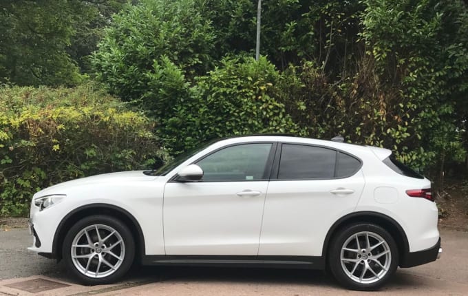 2025 Alfa Romeo Stelvio