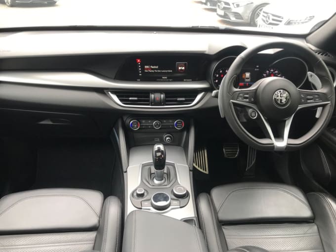 2025 Alfa Romeo Stelvio