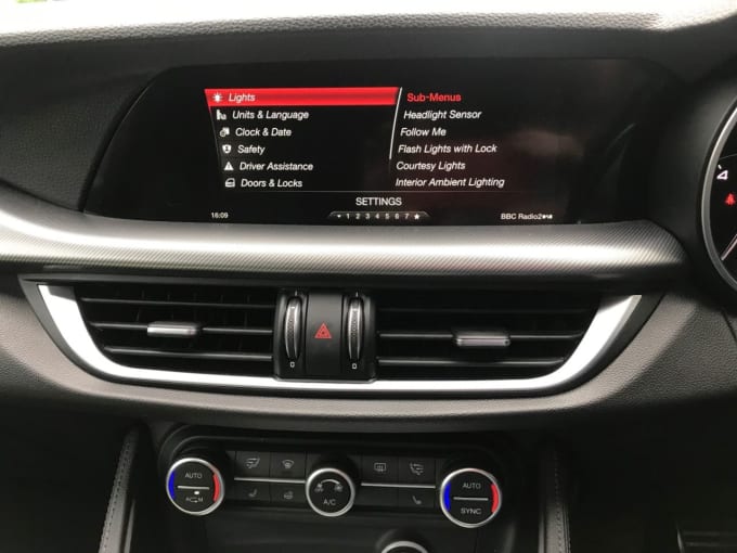2025 Alfa Romeo Stelvio