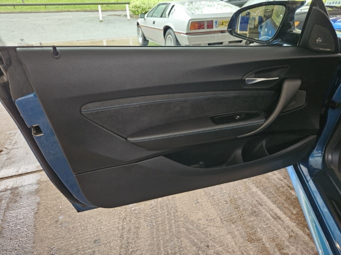 2025 BMW M2