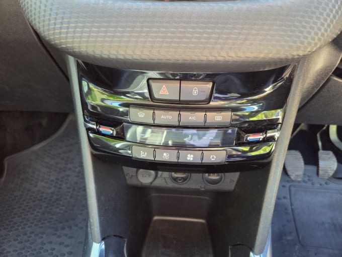 2025 Peugeot 2008